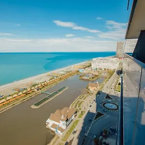 Orbi City Center Sea View باتومي